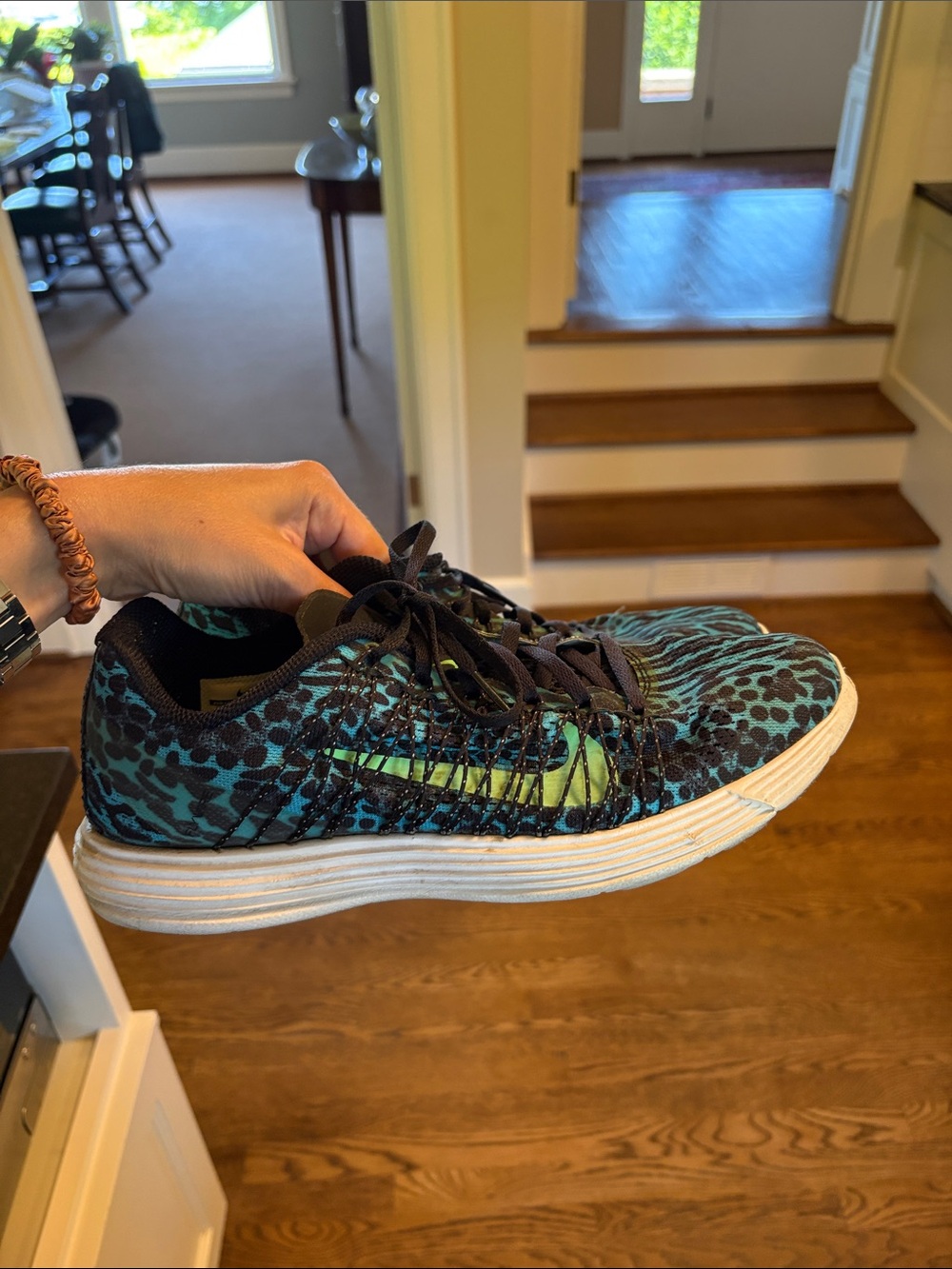 Nike Women’s Lunar Racer3 Turquoise and Black Athletic Sneakers with Lime Swoosh